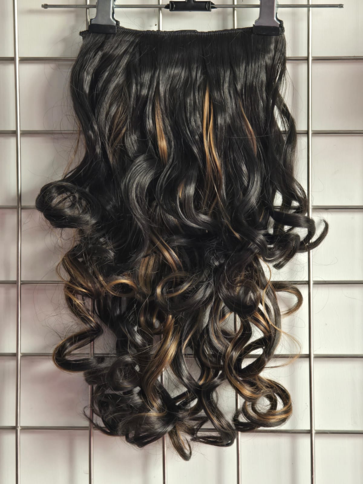 HM3 (15-16 inches)HAIR-O-MANIA